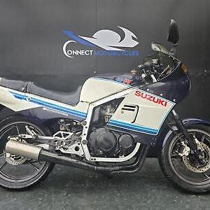 SUZUKI GSXR 400 cc RARE CLASSIC IMPORT RENOVATION PROJECT BIKE HPI CLEAR