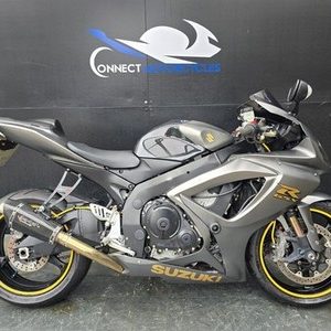 SUZUKI GSXR 750 K7 PROJECT BIKE HPI CLEAR