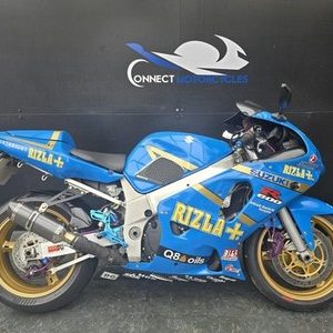 SUZUKI GSXR 600 K1 PROJECT BIKE HPI CLEAR