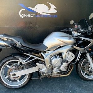 YAMAHA FZ6 FAZER PROJECT BIKE HPI CLEAR