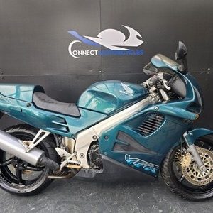 HONDA VFR 750 F PROJECT BIKE HPI CLEAR