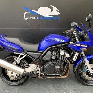 YAMAHA FZS 600 FAZER 2002 PROJECT BIKE HPI CLEAR