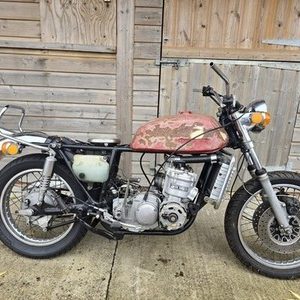 SUZUKI GT 750 KETTLE 1976 2 STROKECLASSIC RESTORATION PROJECT HPI CLEAR