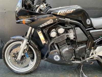 YAMHA FZS 600 FAZER PROJECT BIKE
