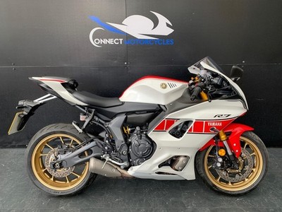 YAMAHA YZF R7 60TH ANNIVERSARY 2022 VERY LOW MILEAGE 1 OWNER HPI CLEAR