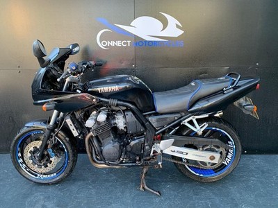 YAMAHA FZS 600 FAZER PROJECT BIKE