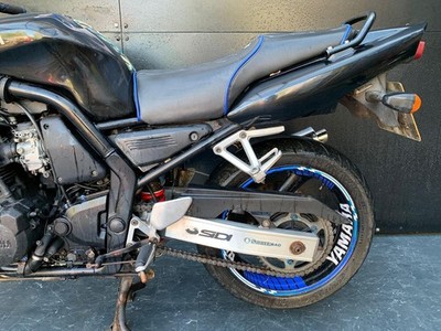 YAMAHA FZS 600 FAZER PROJECT BIKE