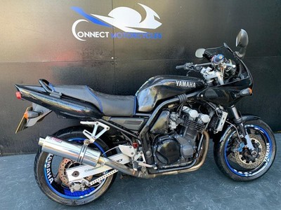 YAMAHA FZS 600 FAZER PROJECT BIKE