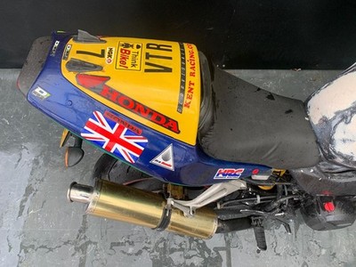 HONDA VTR 1000 FIRESTORM 1998 STREETFIGHTER PROJECT BIKE HPI CLEAR