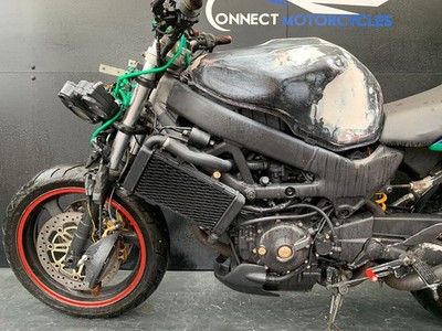 HONDA VTR 1000 FIRESTORM 1998 STREETFIGHTER PROJECT BIKE HPI CLEAR
