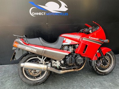 KAWASAKI GPX 600R PROJECT BIKE HPI CLEAR