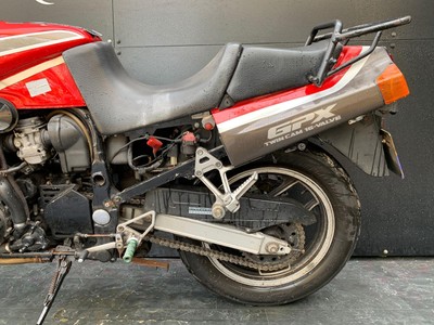 KAWASAKI GPX 600R PROJECT BIKE HPI CLEAR