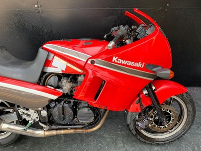 KAWASAKI GPX 600R PROJECT BIKE HPI CLEAR