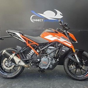 KTM DUKE 125cc LEARNER LEGAL HPI CLEAR LOW MILEAGE