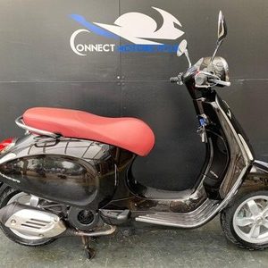 PIAGGIO VESPA 125cc PRIMAVERA SCOOTER LOW MILEAGE HPI CLEAR