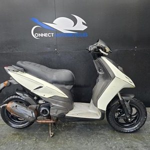 PIAGGIO TYPHOON 50 50CC PROJECT SCOOTER HPI CLEAR