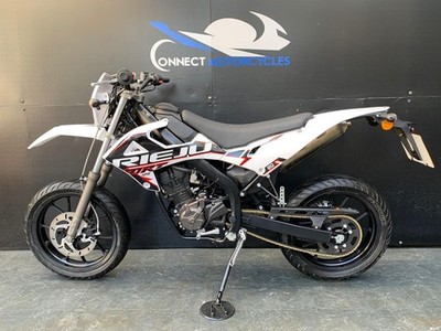 RIEJU MRT 125 VERY LOW MILEAGE HPI CLEAR 125cc SUPERMOTO
