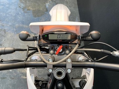 RIEJU MRT 125 VERY LOW MILEAGE HPI CLEAR 125cc SUPERMOTO