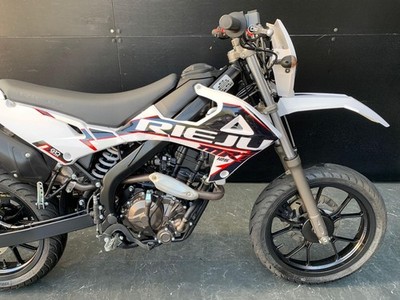 RIEJU MRT 125 VERY LOW MILEAGE HPI CLEAR 125cc SUPERMOTO