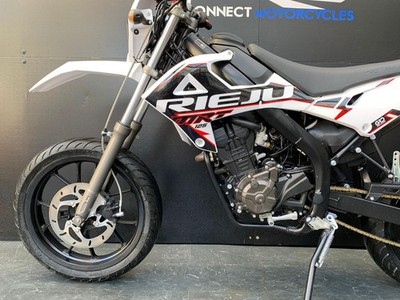 RIEJU MRT 125 VERY LOW MILEAGE HPI CLEAR 125cc SUPERMOTO