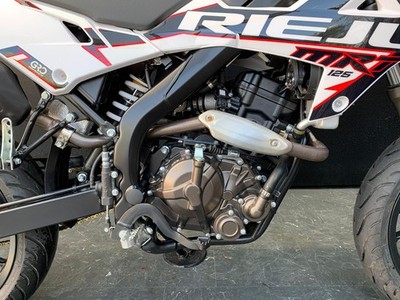 RIEJU MRT 125 VERY LOW MILEAGE HPI CLEAR 125cc SUPERMOTO