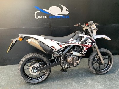 RIEJU MRT 125 VERY LOW MILEAGE HPI CLEAR 125cc SUPERMOTO