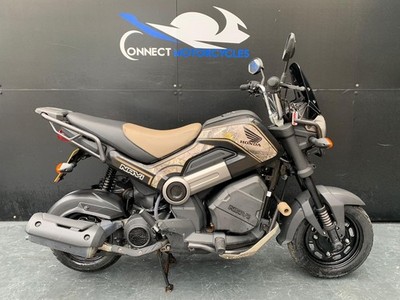HONDA NAVI 110 CAMO PADDOCK/PIT BIKE LOW MILEAGE HPI CLEAR