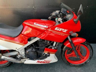 KAWASAKI GPZ 500 1989 PROJECT BIKE HPI CLEAR