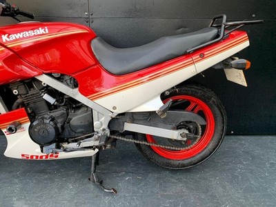 KAWASAKI GPZ 500 1989 PROJECT BIKE HPI CLEAR