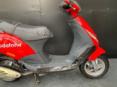 PIAGGIO ZIP 2 STROKE 50cc SCOOTER PROJECT HPI CLEAR