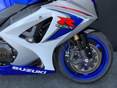 SUZUKI GSXR 1000 K8 2009 LOW MILEAGE HPI CLEAR