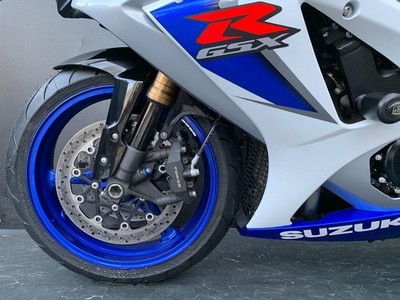 SUZUKI GSXR 1000 K8 2009 LOW MILEAGE HPI CLEAR