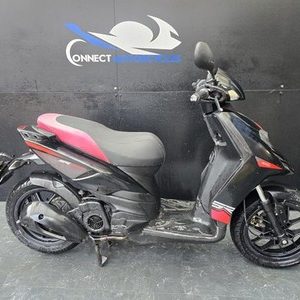 APRILIA SR MOTARD 125CC 2016 PROJECT SCOOTER