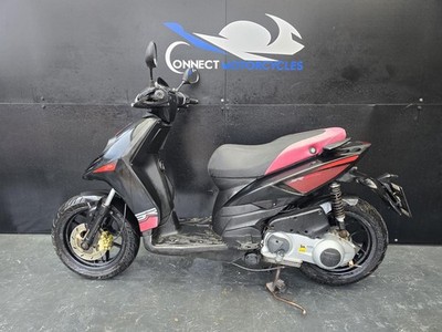 APRILIA SR MOTARD 125CC 2016 PROJECT SCOOTER