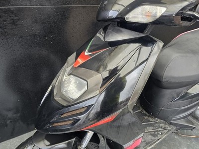 APRILIA SR MOTARD 125CC 2016 PROJECT SCOOTER