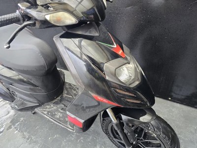 APRILIA SR MOTARD 125CC 2016 PROJECT SCOOTER