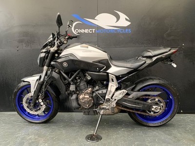 YAMAHA MT-07 2015 PROJECT BIKE HPI CLEAR LOW MILEAGE