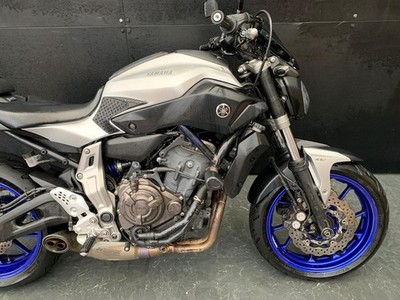 YAMAHA MT-07 2015 PROJECT BIKE HPI CLEAR LOW MILEAGE