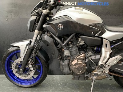 YAMAHA MT-07 2015 PROJECT BIKE HPI CLEAR LOW MILEAGE