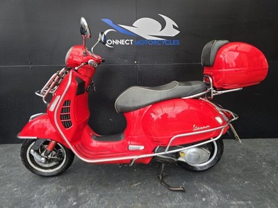 PIAGGIO VESPA GTS 125 IE PROJECT SCOOTER HPI CLEAR 1 OWNER
