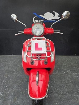PIAGGIO VESPA GTS 125 IE PROJECT SCOOTER HPI CLEAR 1 OWNER