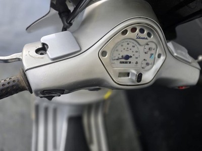 PIAGGIO VESPA GT 200 2006 LIGHT RUNNING PROJECT SCOOTER HPI CLEAR