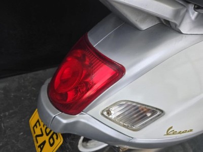 PIAGGIO VESPA GT 200 2006 LIGHT RUNNING PROJECT SCOOTER HPI CLEAR