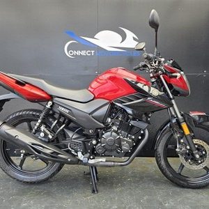 YAMAHA YS 125 2017 LEARNER LEGAL LOW MILEAGE HPI CLEAR