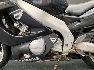 YAMAHA YZF 600 R THUNDERCAT PROJECT BIKE 1999 HPI CLEAR