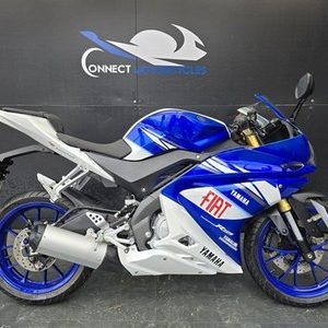 YAMAHA YZF R125 2017 VERY LOW MILEAGE LEARNER LEGAL 125cc HPI CLEAR