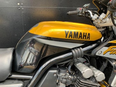 YAMAHA FZS 600 FAZER PROJECT BIKE HPI CLEAR