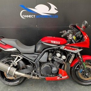YAMAHA FZS 600 FAZER PROJECT BIKE 2000 HPI CLEAR