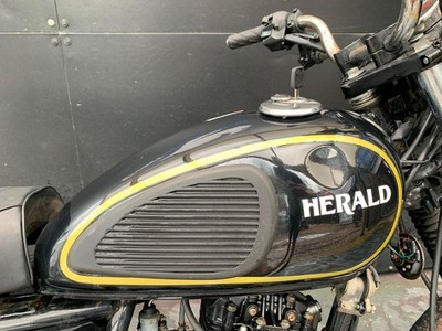 HERALD MOTOR COMPANY XF 125 LEARNER LEGAL PROJECT BIKE HPI CLEAR