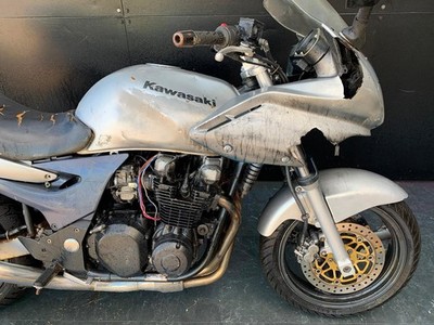 KAWASAKI ZR 750 ZEPHYR 2001 PROJECT BIKE HPI CLEAR